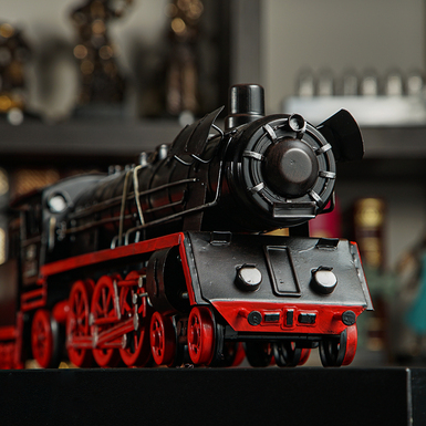 передняя часть модели паровоза Schnellzuglokomotive 01 фото