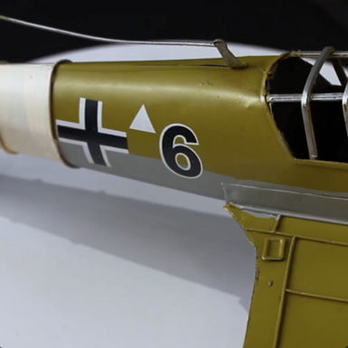 wow video Metal model of the Messerschmitt ME 109 fighter 1935 (44 cm) by Nitsche (made in retro style)