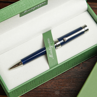 Шариковая ручка фото