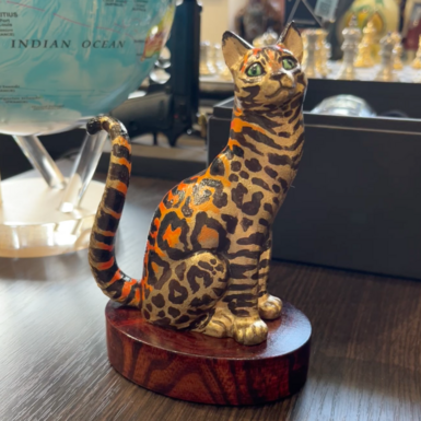 wow video Handmade bronze and mahogany figurine «Spotted cat» from Andrey Vasilchenko, 2020