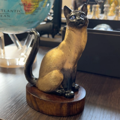 wow video Handmade bronze and mahogany figurine «Siamese cat» by Andrey Vasilchenko, 2020