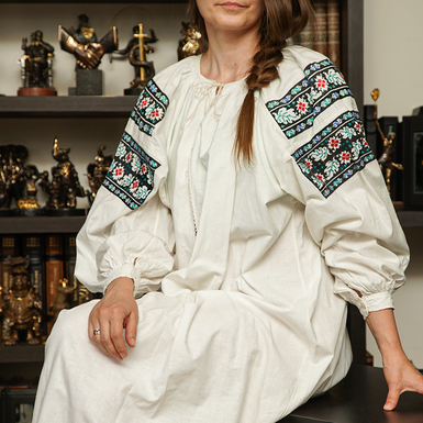 унікальна жіноча сорочка з вишивкою фото