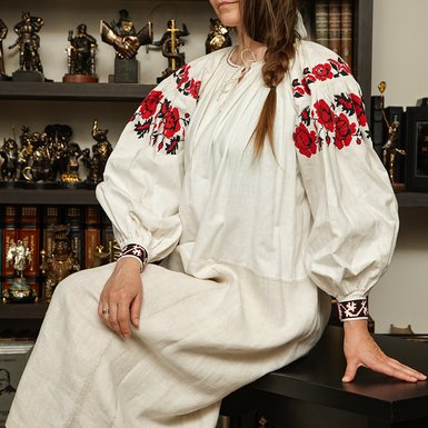 уникальная женская сорочка с вышивкой фото