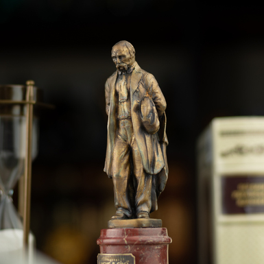 bronze figurine of Taras Shevchenko photo