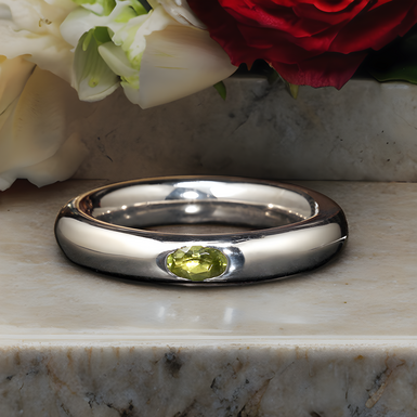 женское кольцо на подарок фото