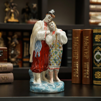 яркая статуэтка фото