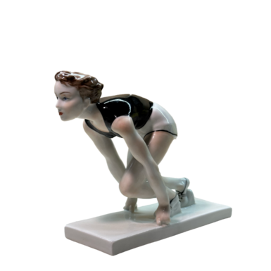 The figurine "At the start" photo