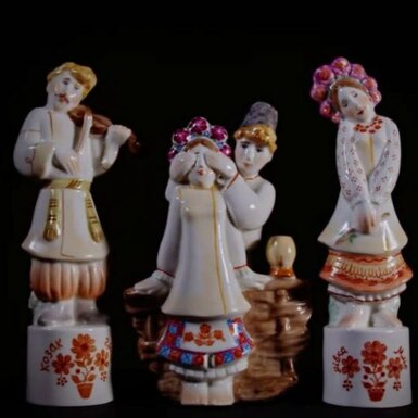 wow video A group of porcelain figurines "A cossack plays a girl is thrilled" by Kyiv Porcelain (Limited series)