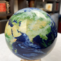 wow video Self-rotating globe «Earth in the clouds» Ø 11,4 cm