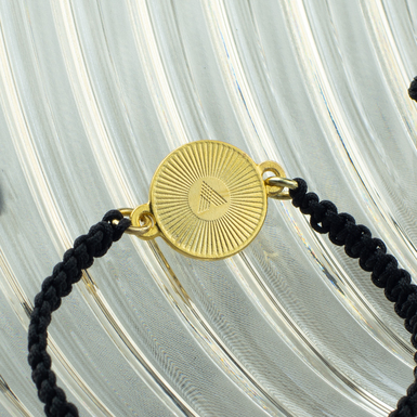 браслет на шнурке фото