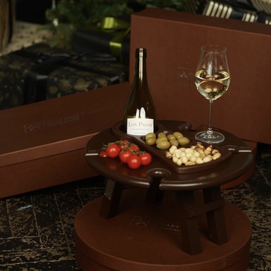 wine table photo
