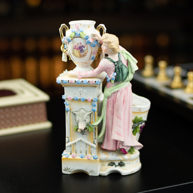 Раритетна порцелянова букетниця в стилі арт-нуво, початок XX століття (до Першої світової війни)