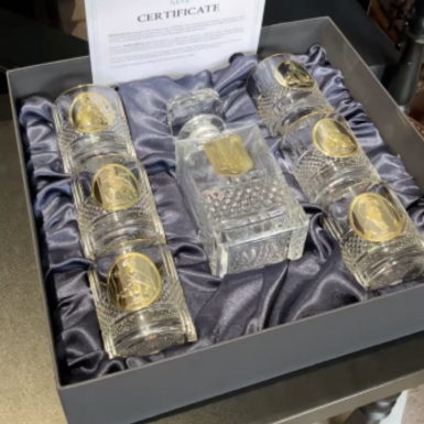 wow video Кришталевий графин та 6 склянок для віскі та води