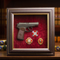Подарочный пистолет Макарова с наградами фото