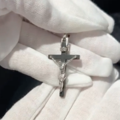 wow video Кулон-крест с распятием от Baraka