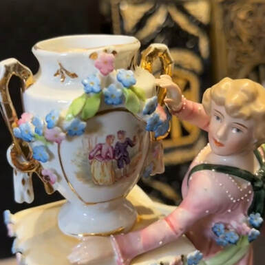 wow video Раритетна порцелянова букетниця у стилі арт-нуво