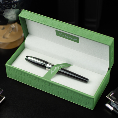 Luxurious pen in packaging photo