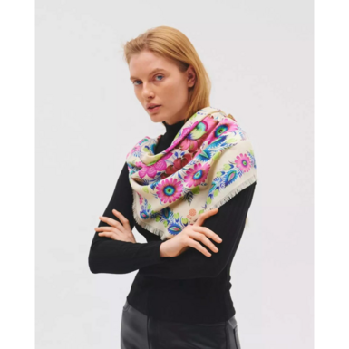 scarf on a woman photo