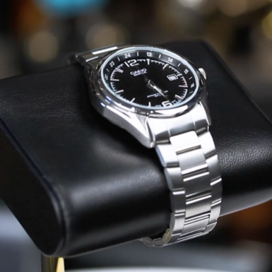 wow video Підставка для наручного годинника "Black AP" з основою з лабрадориту від Michel Maloch