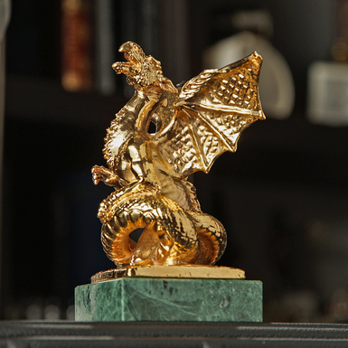 figurine of the dragon photo