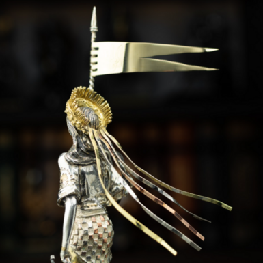 дівчина у вінку з пропором фото