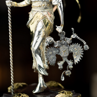 статуетка з бронзи фото