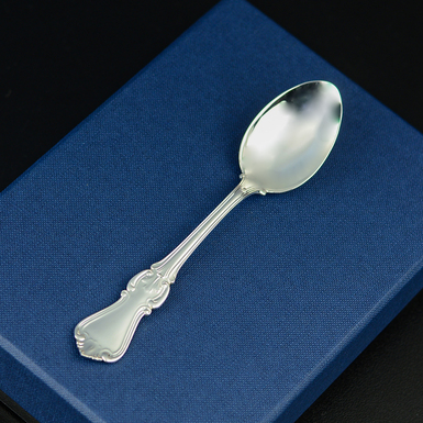 silver cutlery photo