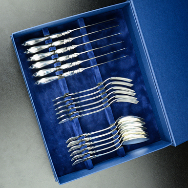 elegant cutlery photo