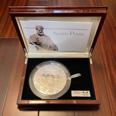 монета у капсулі фото