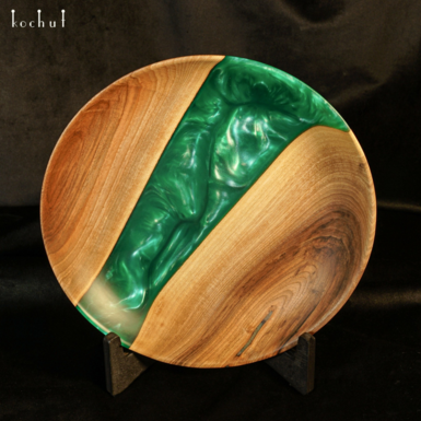 wooden plate photo