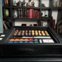 wow video Игровой набор 3 в 1 "Leatherthic" (шахматы, домино, покер) от Renzo Romagnoli