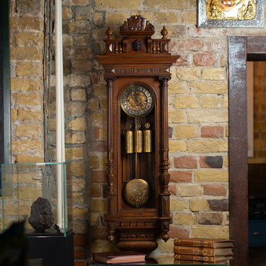 Антикварные раритетные часы. Австрия, последняя четверть 19 века фото