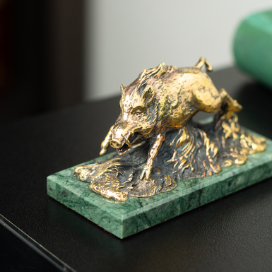 figurine boar photo