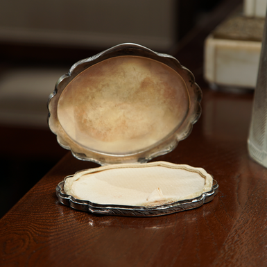 Silver powder compact, late 19th century photo