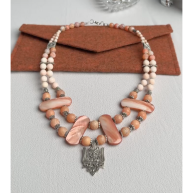 wow video Coral necklace "Trident"