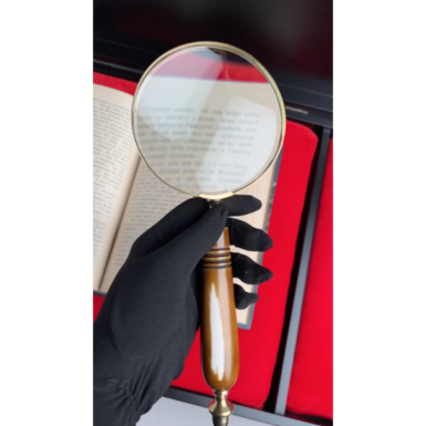 wow video Handmade reading magnifier "Accessus" made of wood and brass by Ross London