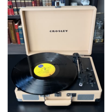 wow video Beige portable turntable "Crosley Cruiser Plus" with the function of Bluetooth Out