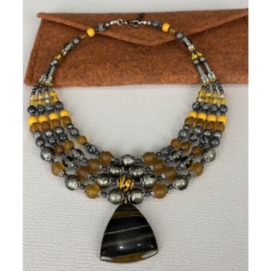 wow video Necklace "Queen of bees" 4-row made of glass