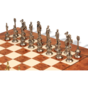 шахи з дерев'яною дошки фото