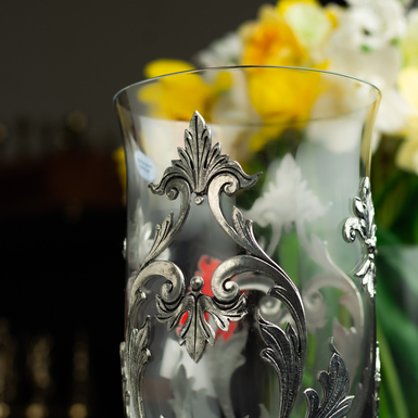 vase with patterns photo