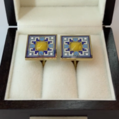 wow video Cufflinks "Ukraine" made of brass, enamel and amber from Lobortas