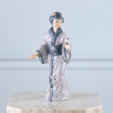 Vintage porcelain Geisha figurine, Spain, mid 20th century photo