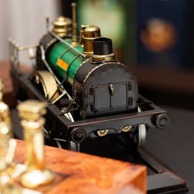 модель з рухомими колесами фото