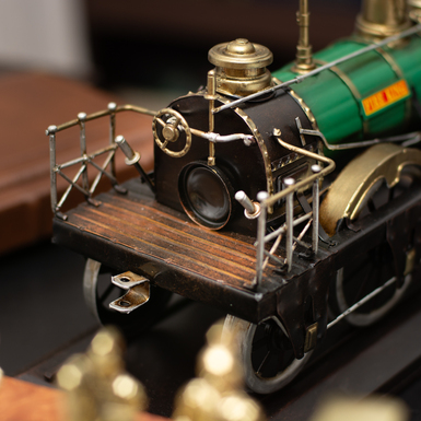 металева модель фото