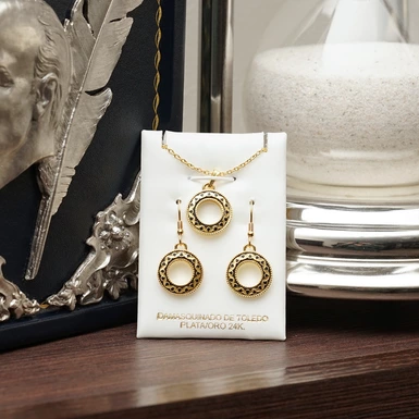 відео Комплект (сережки та кулон) "Royal"