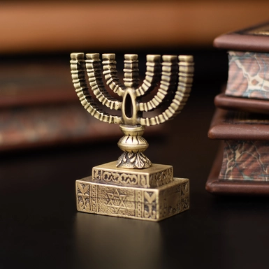  wow video "Menorah" statuette made of Damascus steel and gilding