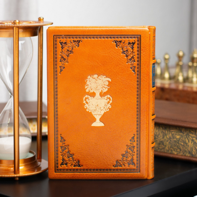 Тиснення на обкладинці книги фото