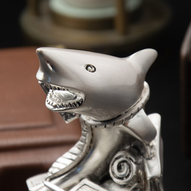 статуэтка на подставке фото