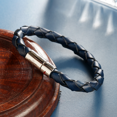 браслет из синей кожи фото 1