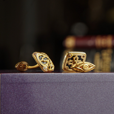 Вишукані запонки з діамантами фото